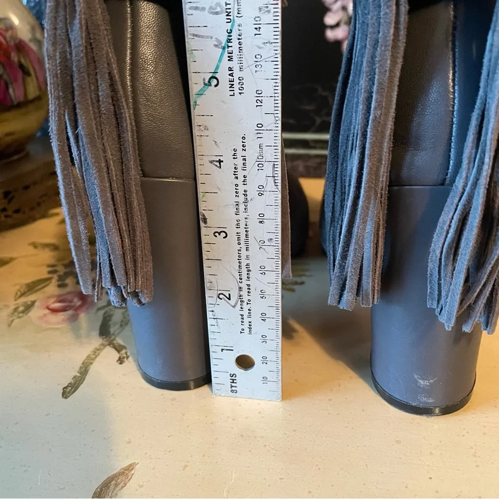 White House Black Market Gray Suede Boho Fringe Ankle Boots Booties 8 - Picture 8 of 9